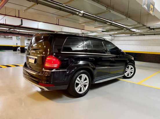 MERCEDES-BENZ-GL 500-2010