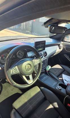 MERCEDES-BENZ-GLA 200-2016