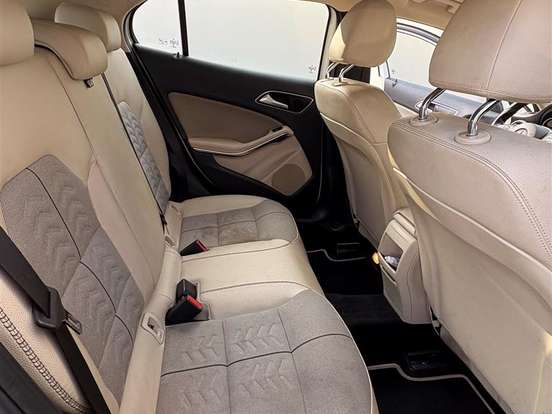 MERCEDES-BENZ-GLA 200-1.6 CGI FLEX STYLE 7G-DCT MERCEDES-BENZ-GLA 200-2018