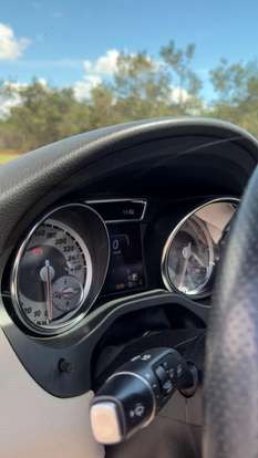MERCEDES-BENZ-GLA 200-2014