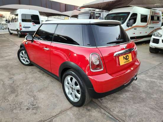 MINI-COOPER-2010