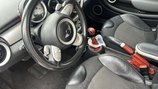 MINI-COOPER-2010