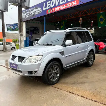 MITSUBISHI PAJERO TR4 2.0 4X2 16V 140CV FLEX 4P AUTOMÁTICO MITSUBISHI PAJERO TR4 2.0 4X2 16V 140CV FLEX 4P AUTOMÁTICO