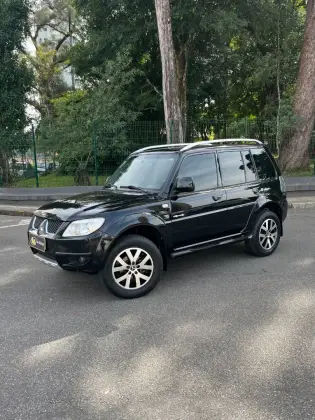 MITSUBISHI PAJERO TR4 2.0 4X4 16V 140CV FLEX 4P AUTOMÁTICO MITSUBISHI PAJERO TR4 2.0 4X4 16V 140CV FLEX 4P AUTOMÁTICO