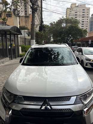 MITSUBISHI-OUTLANDER-2018