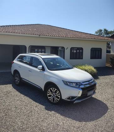 MITSUBISHI OUTLANDER 2.2 4X4 16V DIESEL 4P AUTOMÁTICO