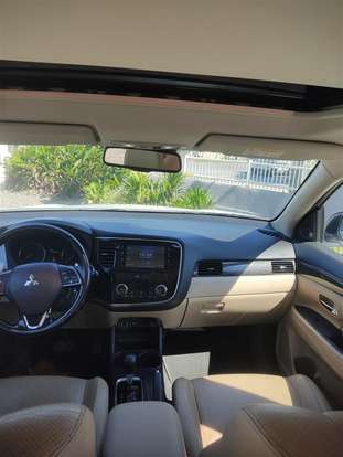 MITSUBISHI-OUTLANDER-2015