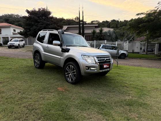 MITSUBISHI PAJERO FULL 3.8 HPE 4X4 V6 24V GASOLINA 2P AUTOMÁTICO