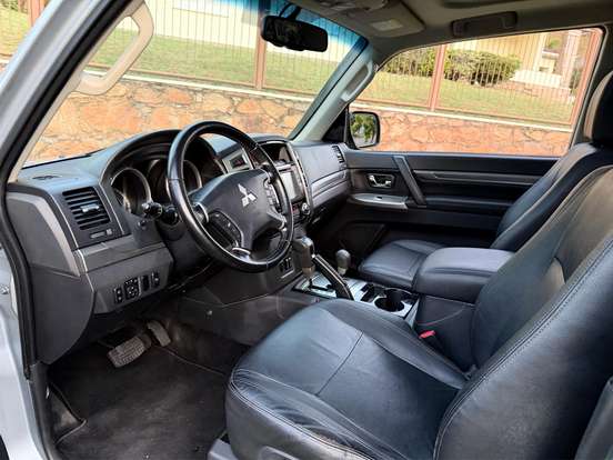 MITSUBISHI-PAJERO FULL-3.8 HPE 4X4 V6 24V GASOLINA 2P AUTOMÁTICO MITSUBISHI-PAJERO FULL-2015