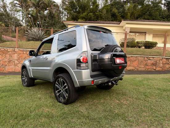 MITSUBISHI-PAJERO FULL-2015