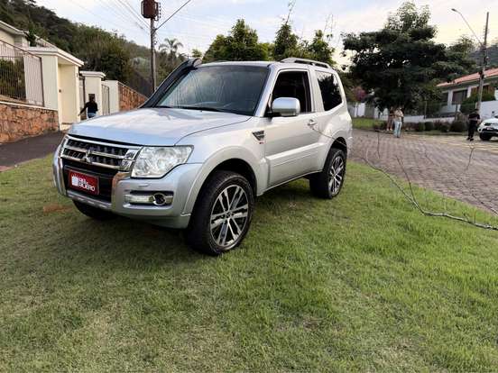 MITSUBISHI-PAJERO FULL-3.8 HPE 4X4 V6 24V GASOLINA 2P AUTOMÁTICO MITSUBISHI-PAJERO FULL-2015
