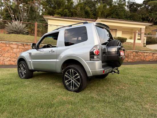MITSUBISHI-PAJERO FULL-3.8 HPE 4X4 V6 24V GASOLINA 2P AUTOMÁTICO MITSUBISHI-PAJERO FULL-2015