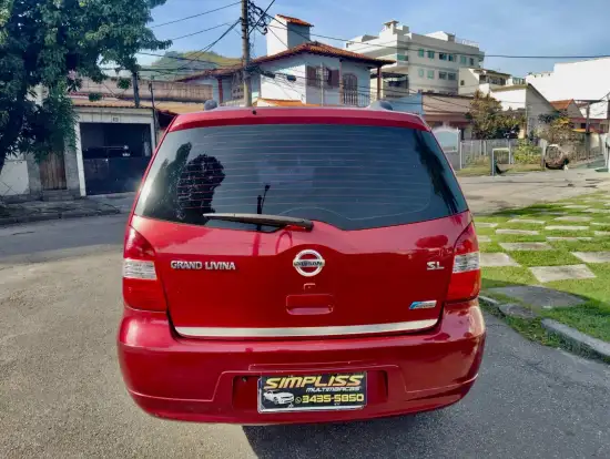 NISSAN-GRAND LIVINA-1.8 SL 16V FLEX 4P AUTOMÁTICO NISSAN-GRAND LIVINA-2012