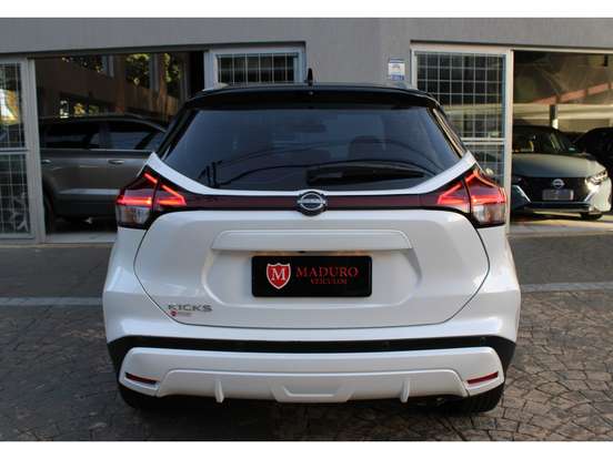 NISSAN-KICKS-2023