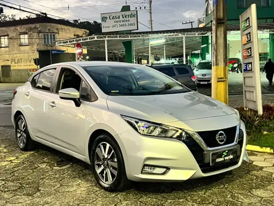 NISSAN VERSA 1.6 16V FLEX ADVANCE XTRONIC NISSAN VERSA 1.6 16V FLEX ADVANCE XTRONIC