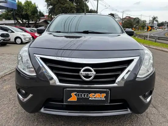 NISSAN-VERSA-2018