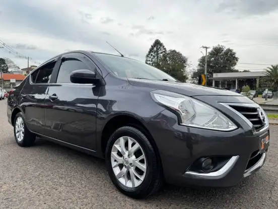 NISSAN-VERSA-2018