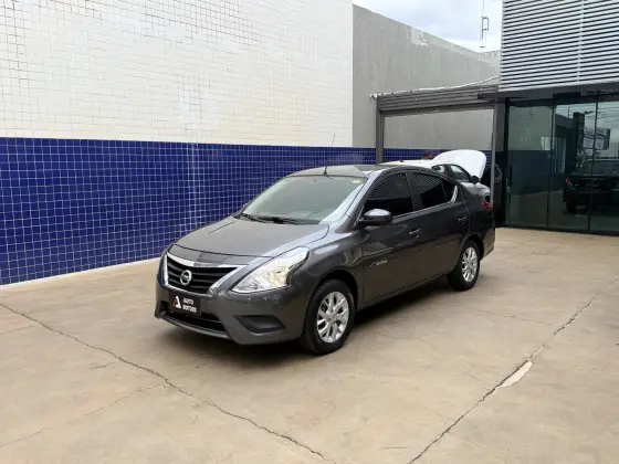 NISSAN VERSA 1.6 16V FLEXSTART SV 4P XTRONIC NISSAN VERSA 1.6 16V FLEXSTART SV 4P XTRONIC