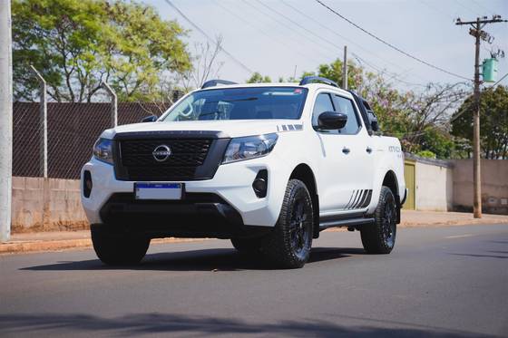 NISSAN FRONTIER 2.3 16V TURBO DIESEL ATTACK CD 4X4 AUTOMÁTICO