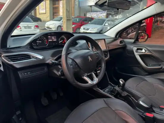 PEUGEOT-2008-2015