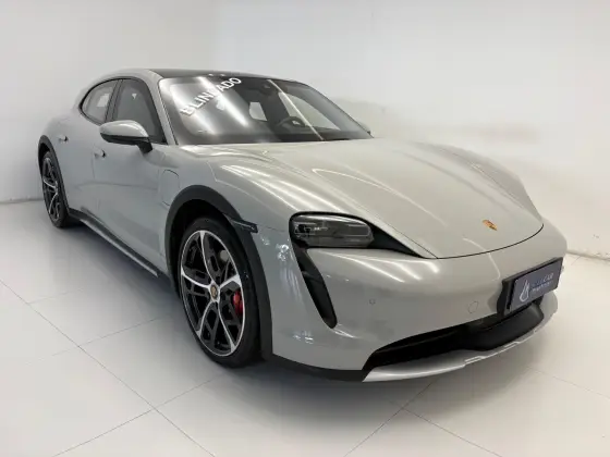 PORSCHE TAYCAN 4 CROSS TURISMO ELÉTRICO PORSCHE TAYCAN 4 CROSS TURISMO ELÉTRICO