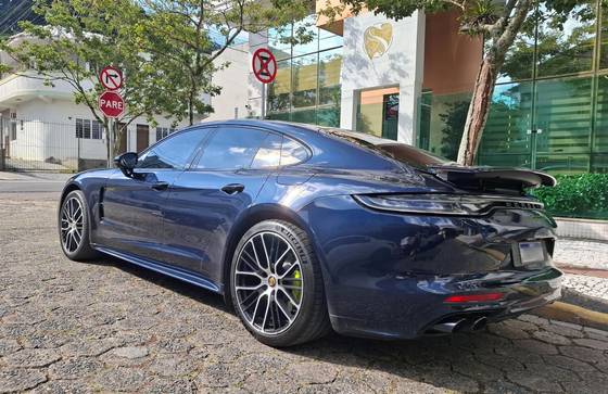 PORSCHE PANAMERA 2.9 V6 E-HYBRID 4 PLATINUM EDITION PDK