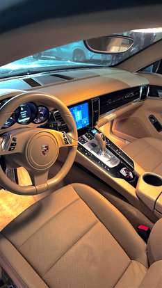 PORSCHE-PANAMERA-2011