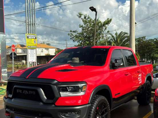 RAM-1500-5.7 V8 GASOLINA REBEL CD 4X4 AUTOMÁTICO RAM-1500-2022