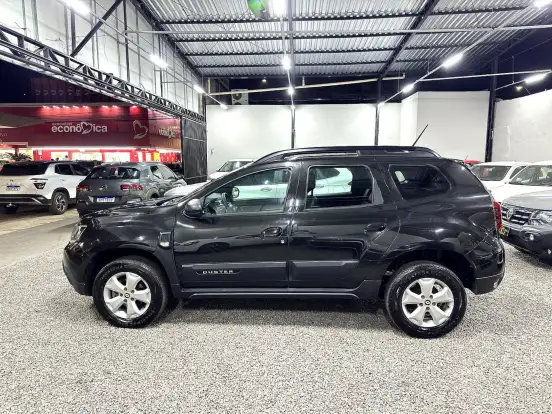 RENAULT-DUSTER-2022