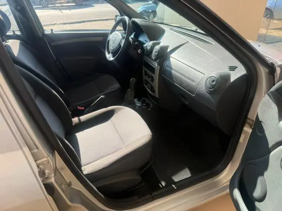 RENAULT LOGAN 1.0 EXPRESSION 16V FLEX 4P MANUAL RENAULT LOGAN 1.0 EXPRESSION 16V FLEX 4P MANUAL