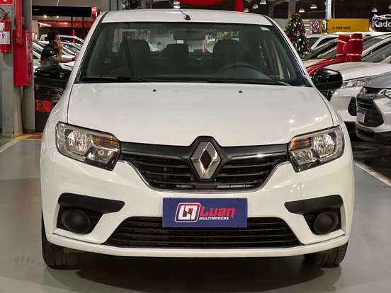RENAULT-LOGAN-2022