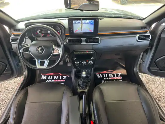 RENAULT-OROCH-2023