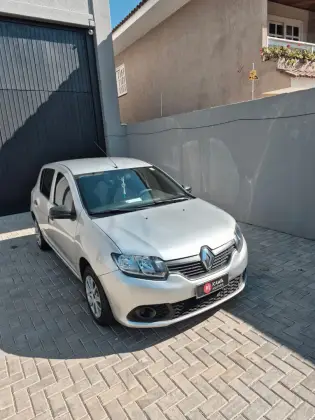 RENAULT SANDERO 1.0 AUTHENTIQUE 16V FLEX 4P MANUAL RENAULT SANDERO 1.0 AUTHENTIQUE 16V FLEX 4P MANUAL