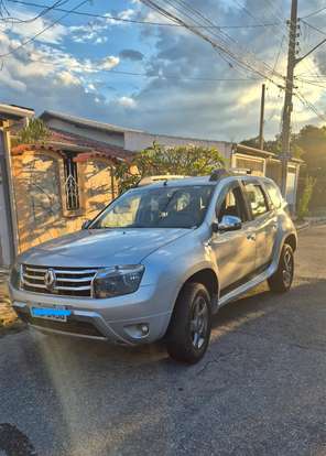 RENAULT-DUSTER-2013