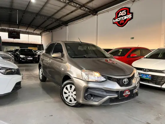 TOYOTA ETIOS 1.5 XS 16V FLEX 4P MANUAL TOYOTA ETIOS 1.5 XS 16V FLEX 4P MANUAL