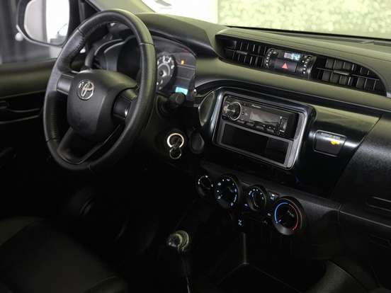 TOYOTA-HILUX-2.8 4X4 CS 16V TURBO DIESEL 2P MANUAL TOYOTA-HILUX-2020