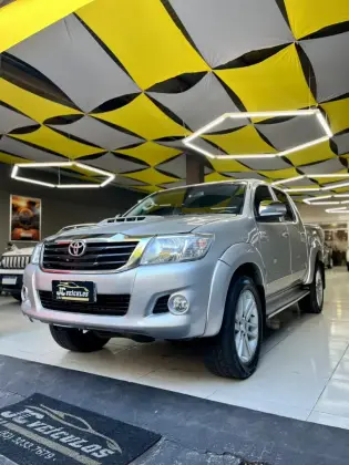 TOYOTA HILUX 3.0 SRV 4X4 CD 16V TURBO INTERCOOLER DIESEL 4P AUTOMÁTICO TOYOTA HILUX 3.0 SRV 4X4 CD 16V TURBO INTERCOOLER DIESEL 4P AUTOMÁTICO