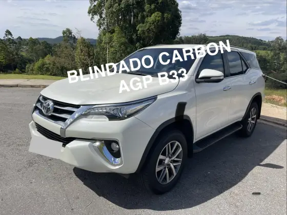 TOYOTA HILUX SW4 4.0 SRX 4X4 7 LUGARES V6 24V GASOLINA 4P AUTOMÁTICO TOYOTA HILUX SW4 4.0 SRX 4X4 7 LUGARES V6 24V GASOLINA 4P AUTOMÁTICO