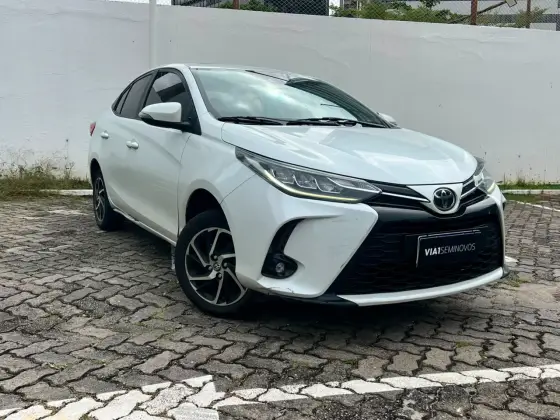 TOYOTA YARIS 1.5 16V FLEX SEDAN XLS CONNECT MULTIDRIVE TOYOTA YARIS 1.5 16V FLEX SEDAN XLS CONNECT MULTIDRIVE