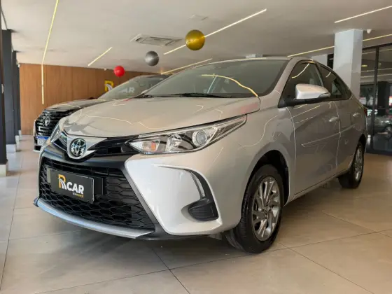 TOYOTA YARIS 1.5 16V FLEX XS MULTIDRIVE TOYOTA YARIS 1.5 16V FLEX XS MULTIDRIVE