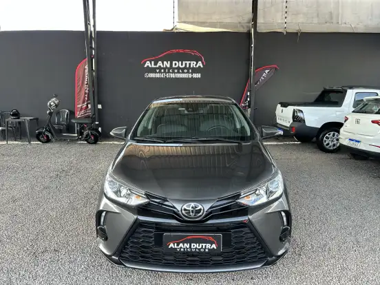 TOYOTA-YARIS-2024