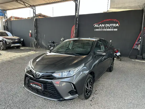 TOYOTA-YARIS-2024