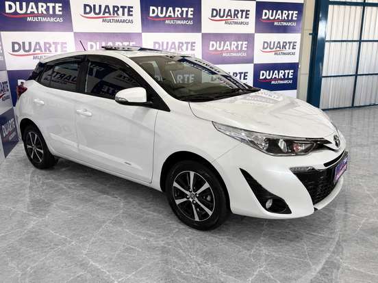 TOYOTA-YARIS-2021