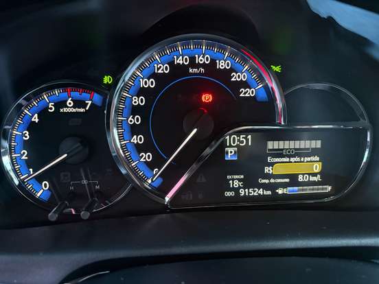 TOYOTA-YARIS-2021