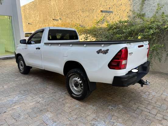 TOYOTA-HILUX-2018