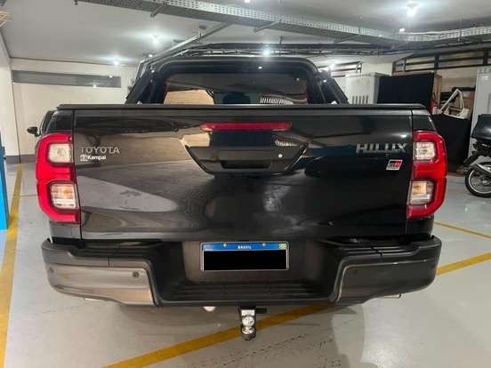 TOYOTA-HILUX-2.8 D-4D TURBO DIESEL CD GR-S 4X4 AUTOMÁTICO TOYOTA-HILUX-2022