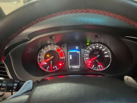 TOYOTA-HILUX-2022