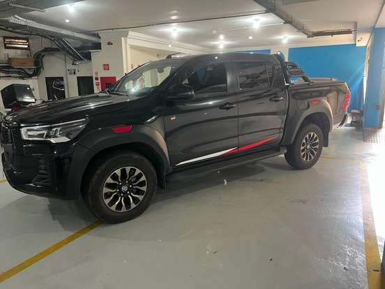 TOYOTA-HILUX-2.8 D-4D TURBO DIESEL CD GR-S 4X4 AUTOMÁTICO TOYOTA-HILUX-2022