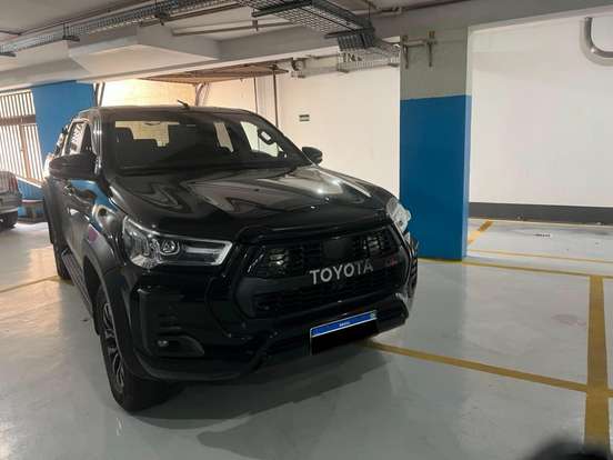 TOYOTA-HILUX-2022