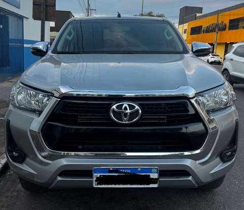 TOYOTA-HILUX-2023